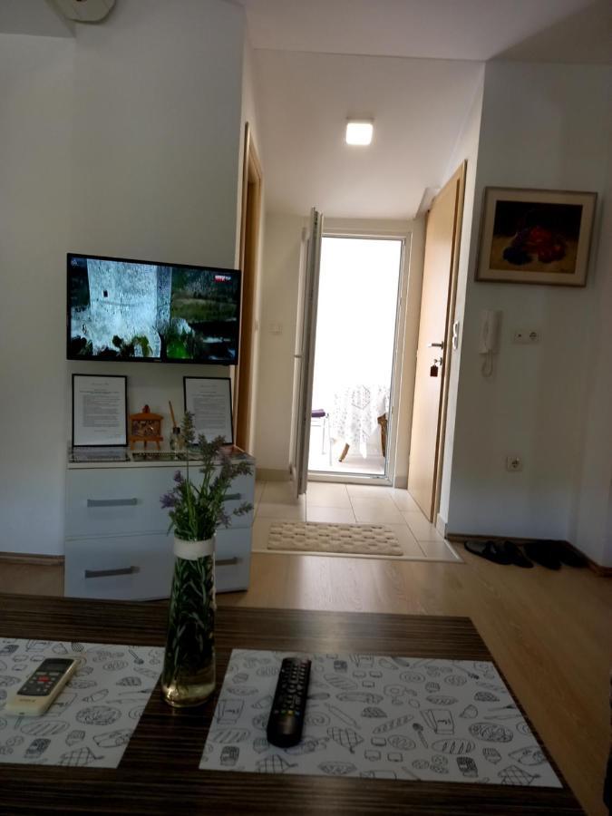 Apartments Platz โมสตาร์ ภายนอก รูปภาพ