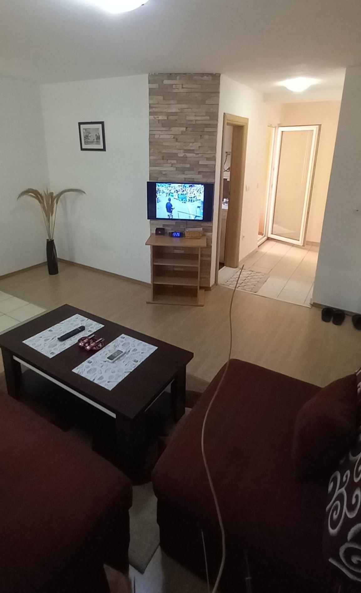 Apartments Platz โมสตาร์ ภายนอก รูปภาพ