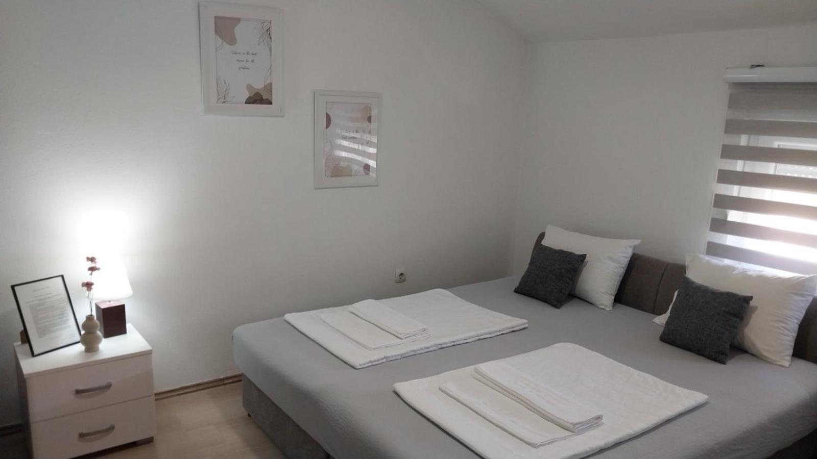 Apartments Platz โมสตาร์ ภายนอก รูปภาพ