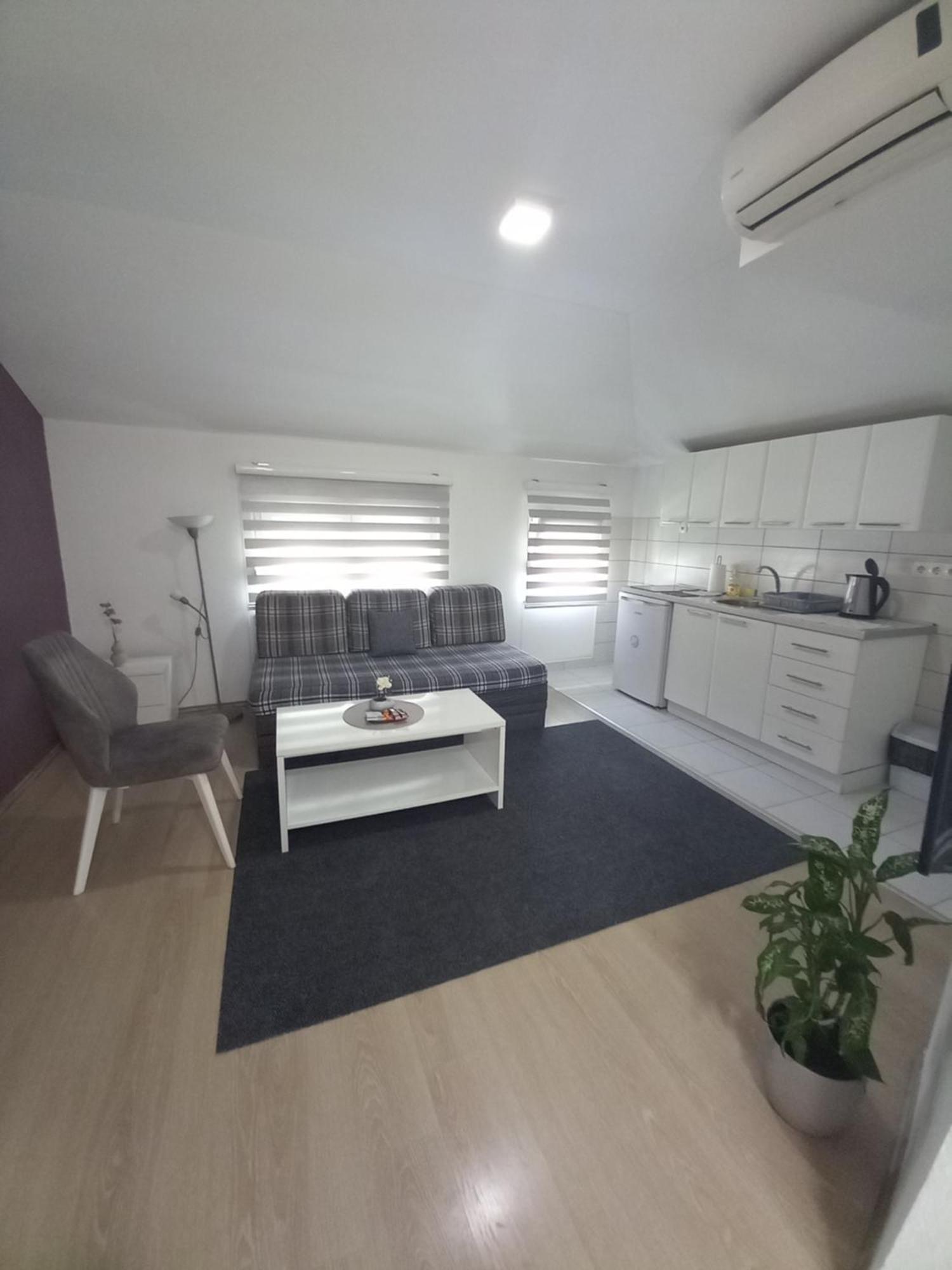 Apartments Platz โมสตาร์ ภายนอก รูปภาพ
